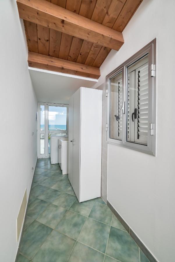 Archimede, Appartamento Con Vista In Centro A Marina Di Ragusa Exteriér fotografie
