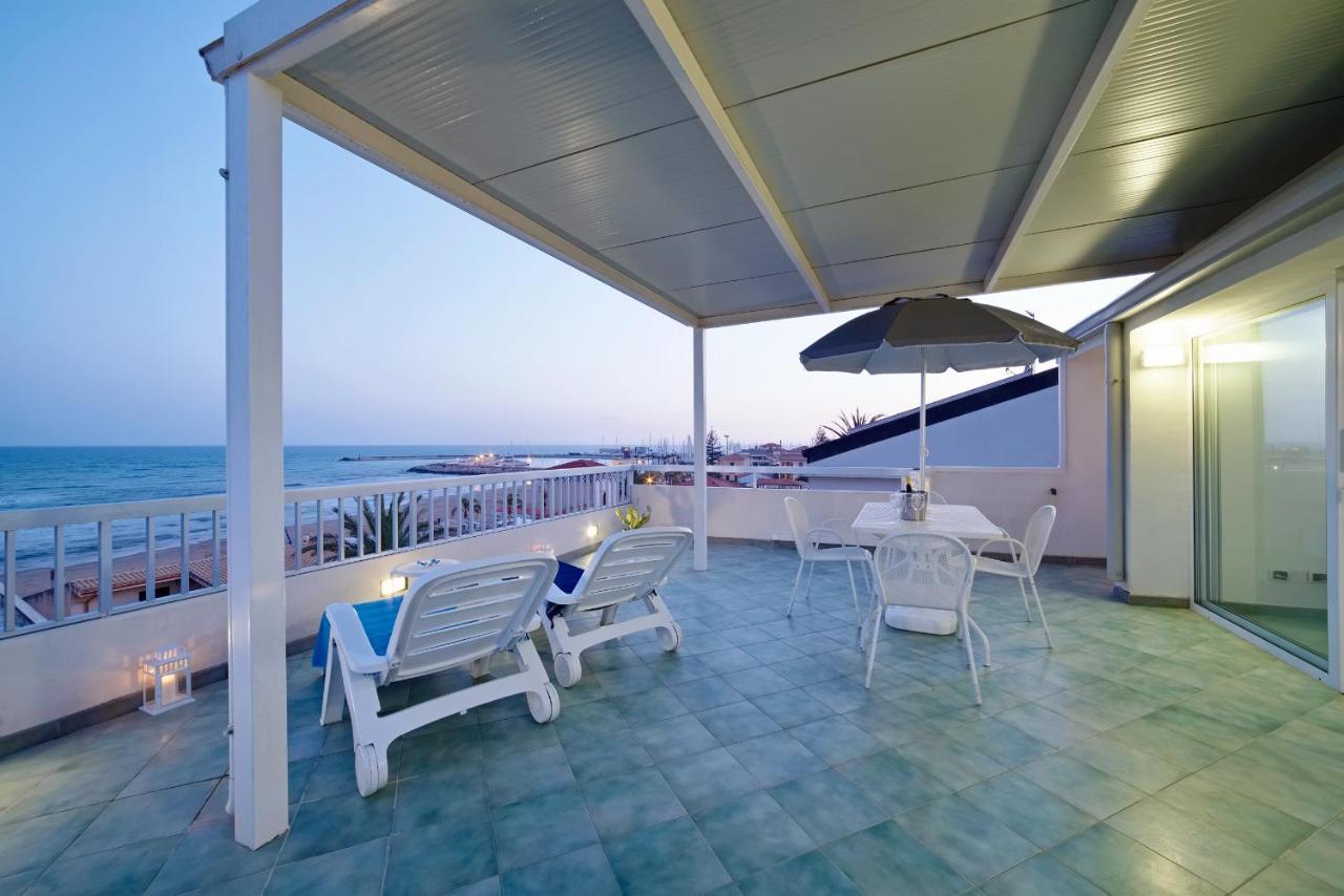 Archimede, Appartamento Con Vista In Centro A Marina Di Ragusa Exteriér fotografie