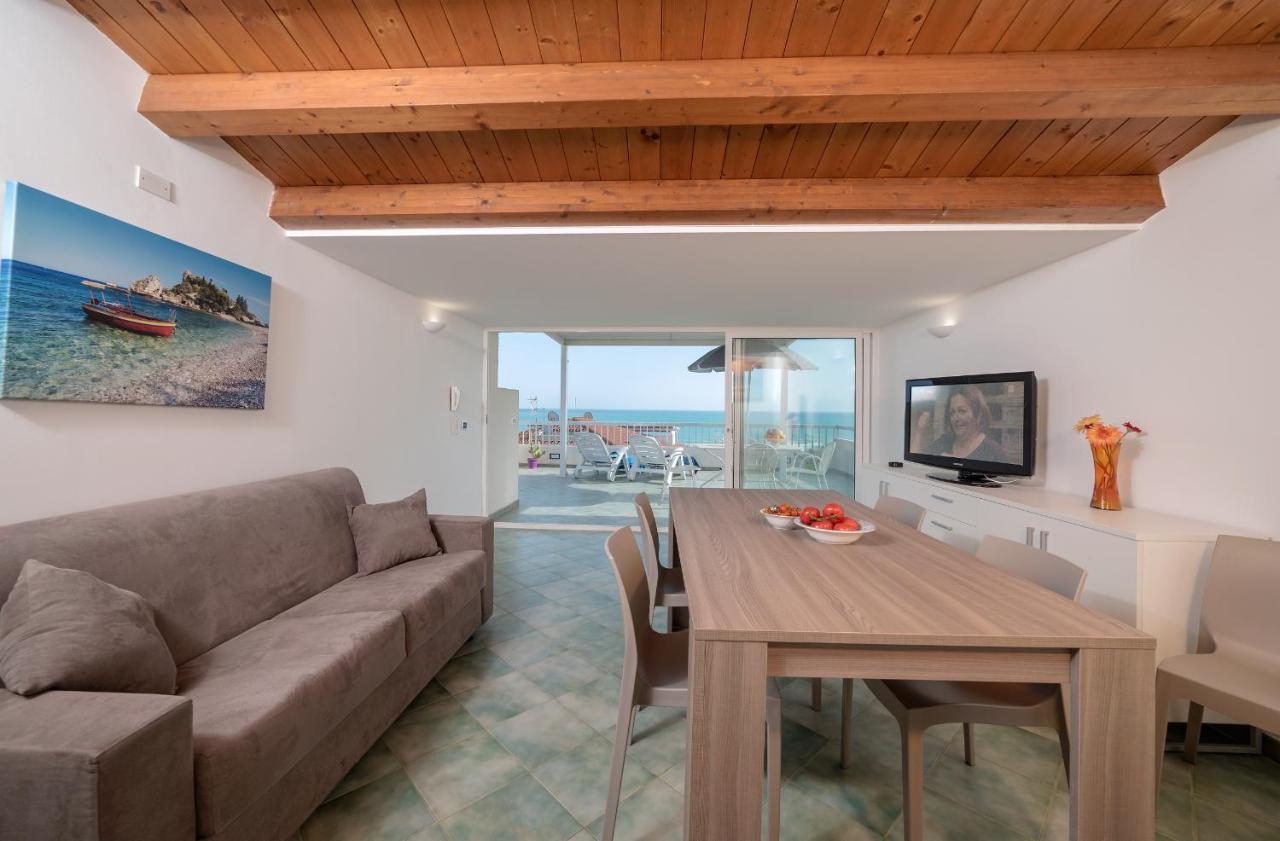 Archimede, Appartamento Con Vista In Centro A Marina Di Ragusa Exteriér fotografie