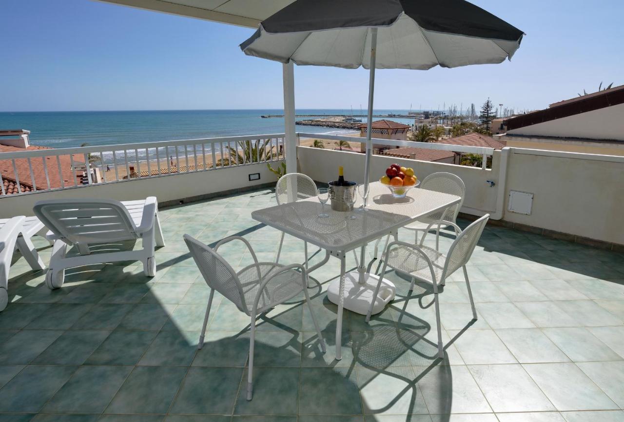 Archimede, Appartamento Con Vista In Centro A Marina Di Ragusa Exteriér fotografie