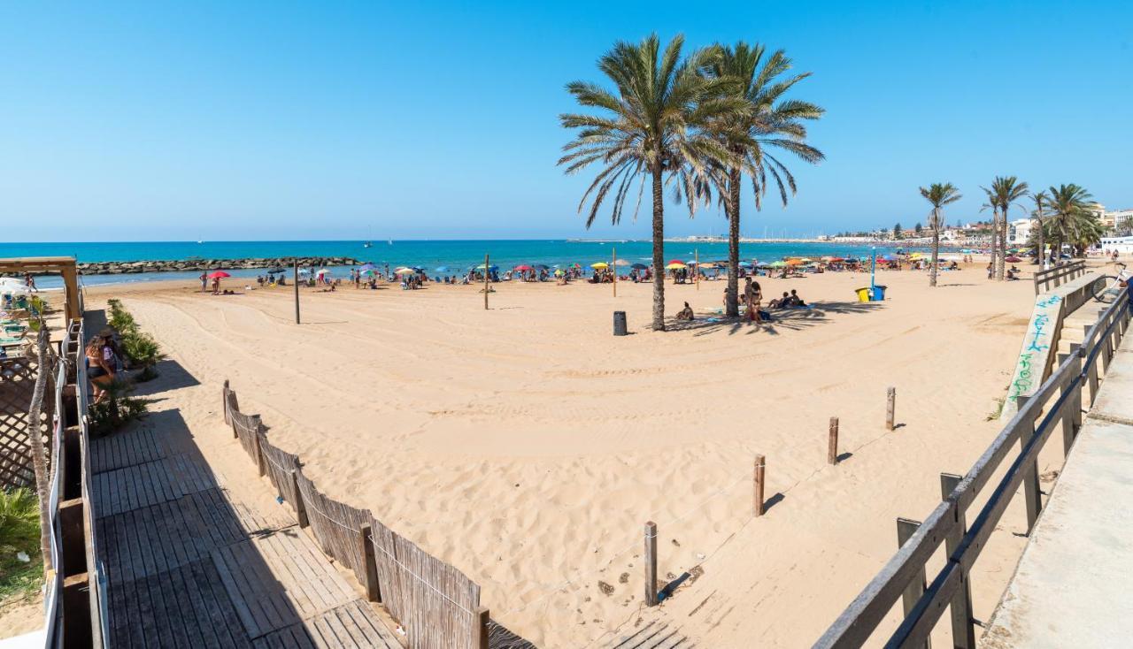 Archimede, Appartamento Con Vista In Centro A Marina Di Ragusa Exteriér fotografie